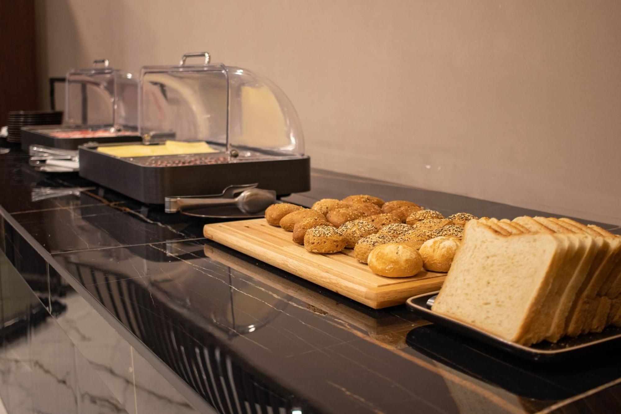 Emma Hotel Bologna Fiera 그라나롤로 델 레밀리아 외부 사진